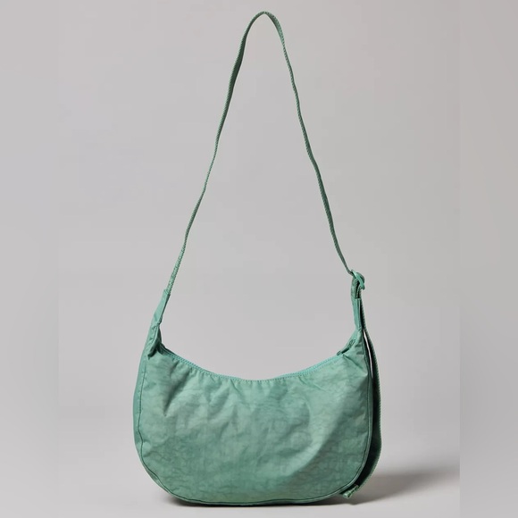 BAGGU Handbags - BAGGU Medium Crescent Bag - Seafoam UO Exclusive